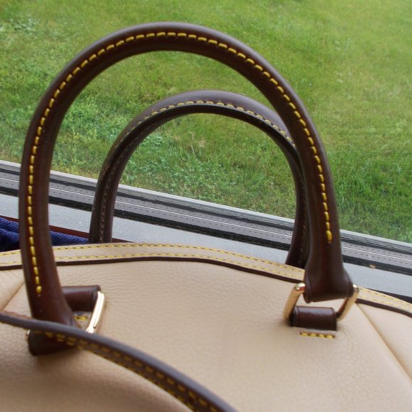 Dooney & Bourke Duxbury Large New Handbag - Picture 8 of 14